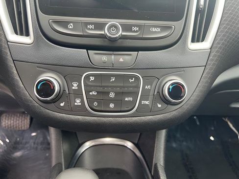 Used 2024 Chevrolet Malibu LT FWD image 15