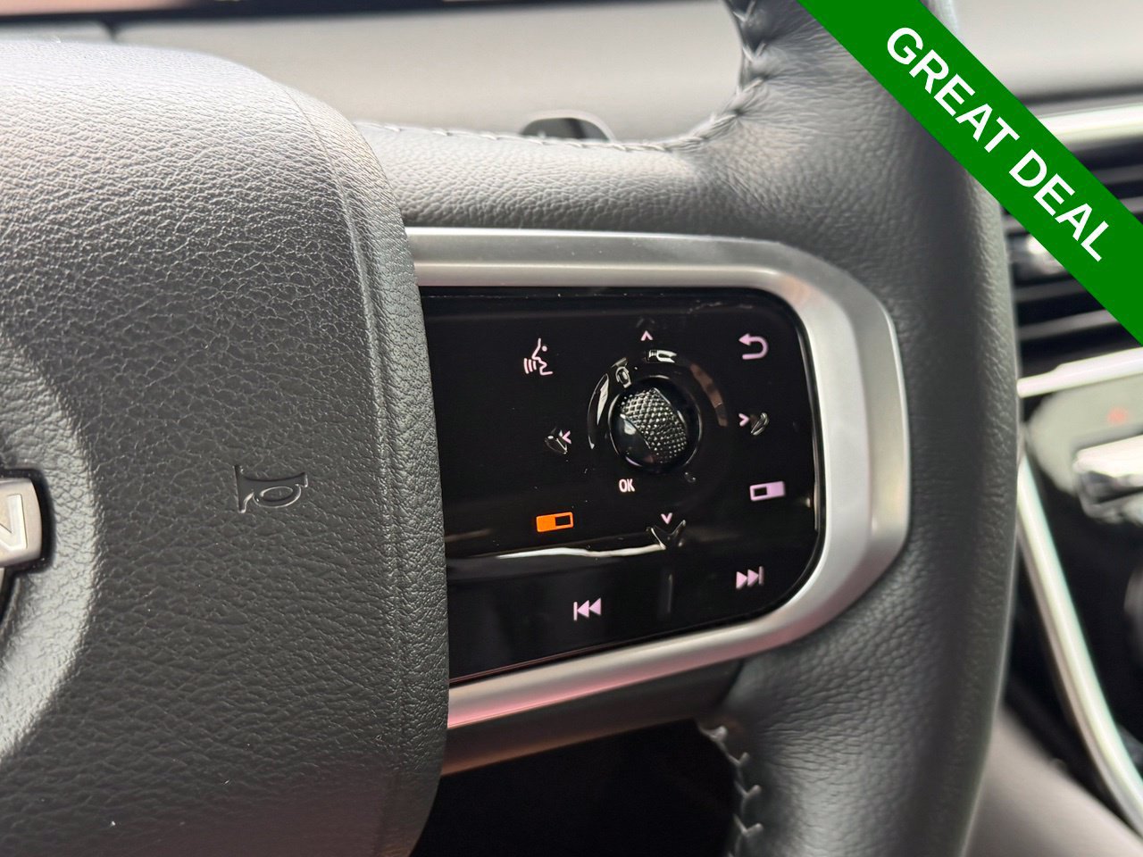 Used 2025 Nissan Armada Platinum w/ Convenience Package RWD image 22