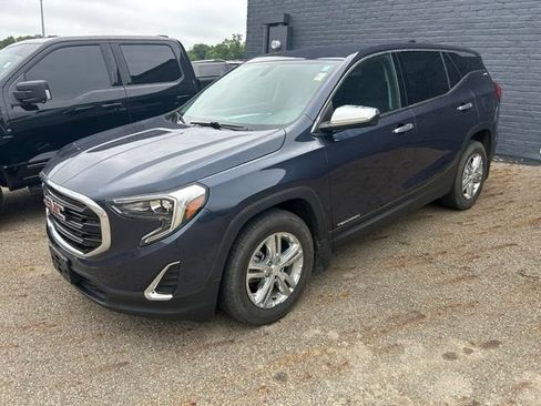 Used 2018 GMC Terrain SLE FWD image 2