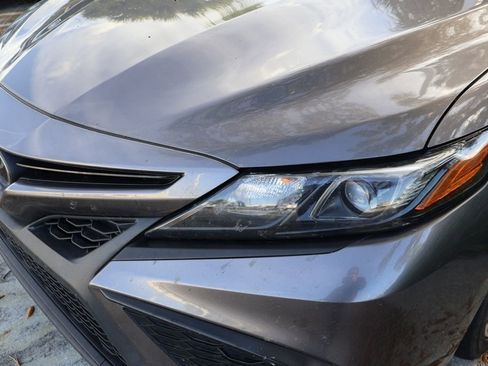 Certified 2023 Toyota Camry SE image 3