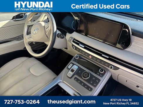 Used 2024 Hyundai Palisade Calligraphy image 7
