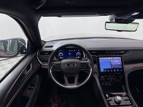 New 2025 Jeep Grand Cherokee L Overland image 23