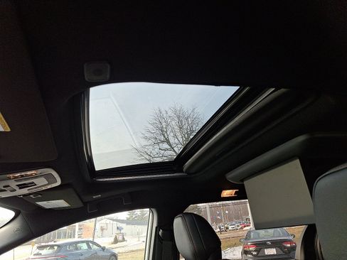 Certified 2025 Toyota Sienna XSE image 16