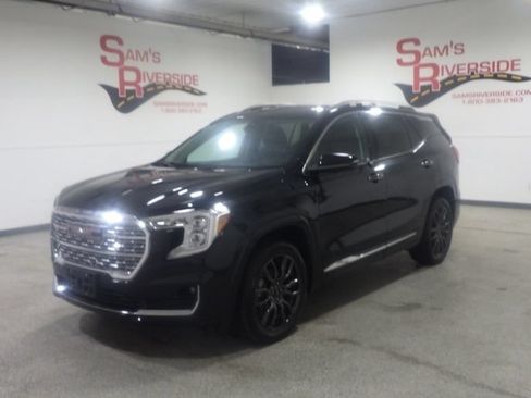 Used 2024 GMC Terrain Denali w/ Black Diamond Edition AWD/4WD image 1