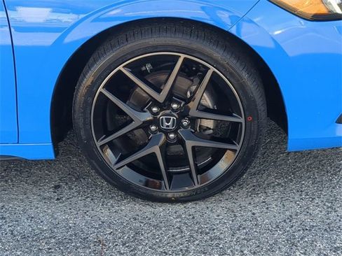 Used 2022 Honda Civic Sport Touring image 11