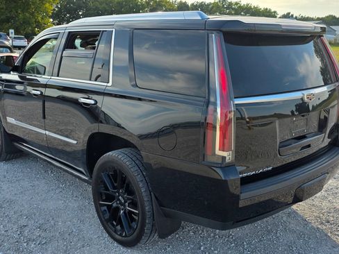 Used 2019 Cadillac Escalade Platinum AWD/4WD image 5