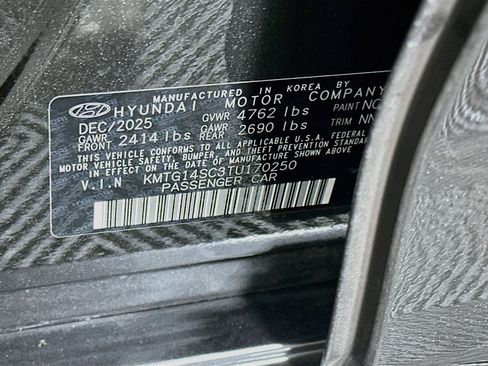 Used 2026 Genesis G70 2.5T RWD image 12