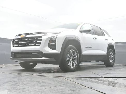 Used 2025 Chevrolet Equinox LT AWD/4WD image 52