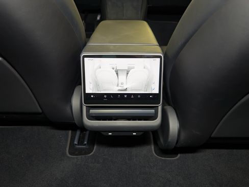 Used 2024 Tesla Model 3 Long Range AWD/4WD image 20