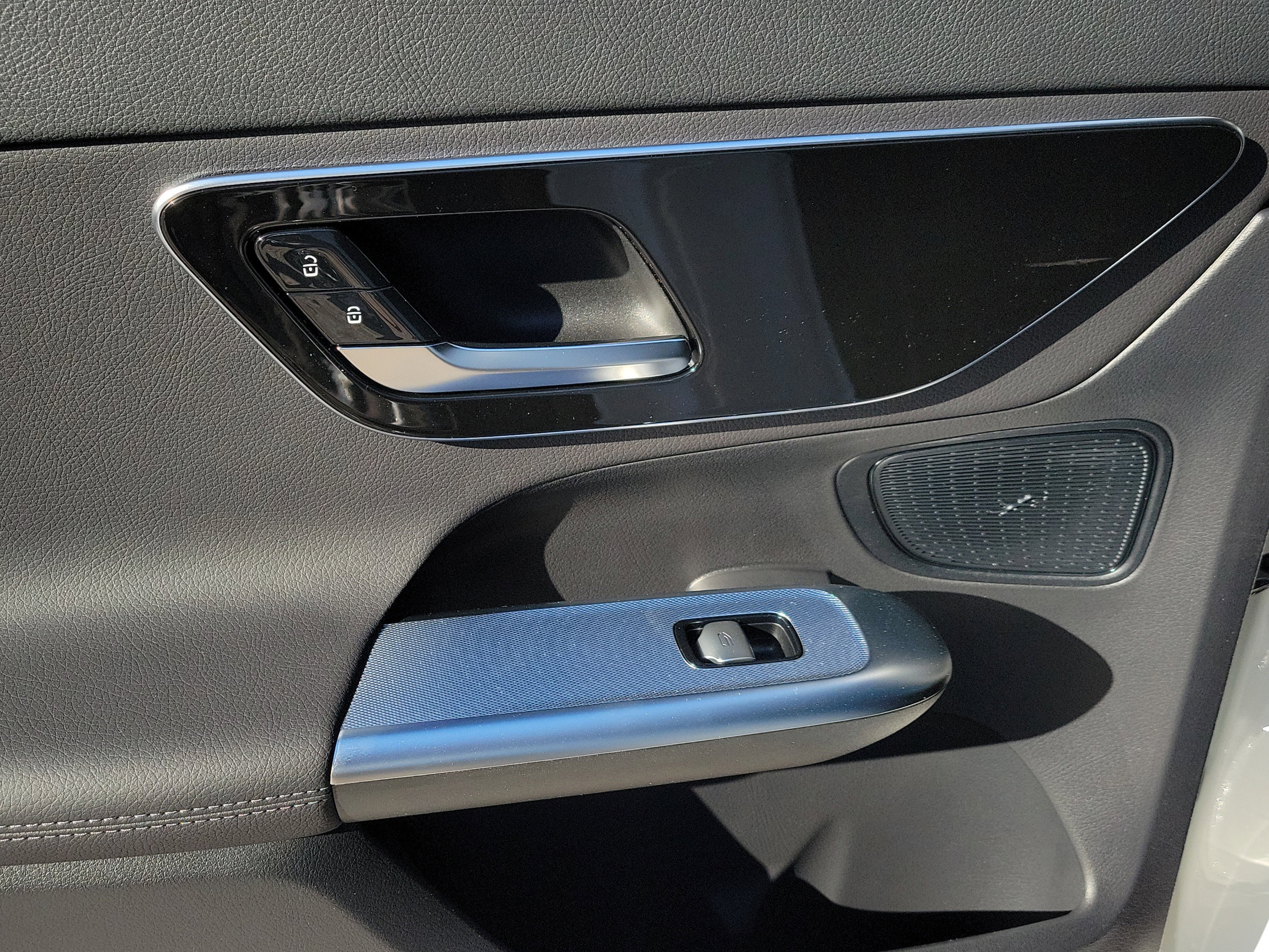 Certified 2026 Mercedes-Benz GLC 300 image 28