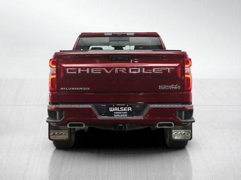 Used 2023 Chevrolet Silverado 1500 High Country w/ Z71 Off-Road Package AWD/4WD image 4