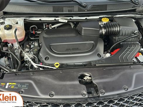 Used 2024 Chrysler Pacifica Pinnacle w/ Trailer Tow Group image 35