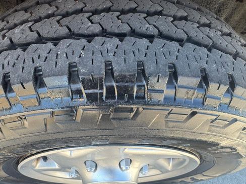 Used 2012 Ford E-250 and Econoline 250 w/ Insulation Pkg RWD image 12