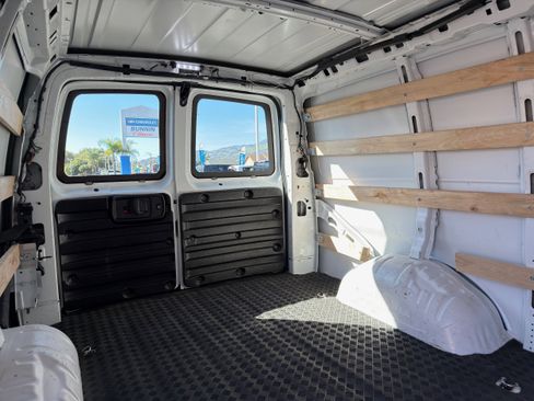 Used 2024 GMC Savana 2500 w/ Driver Convenience Package image 17