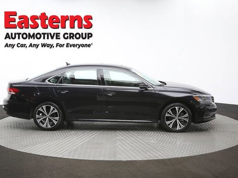 Used 2022 Volkswagen Passat 2.0T SE image 45