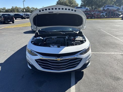 Used 2024 Chevrolet Malibu LT image 38