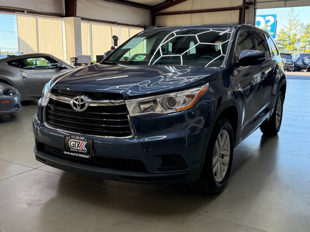 Used 2016 Toyota Highlander LE FWD image 5