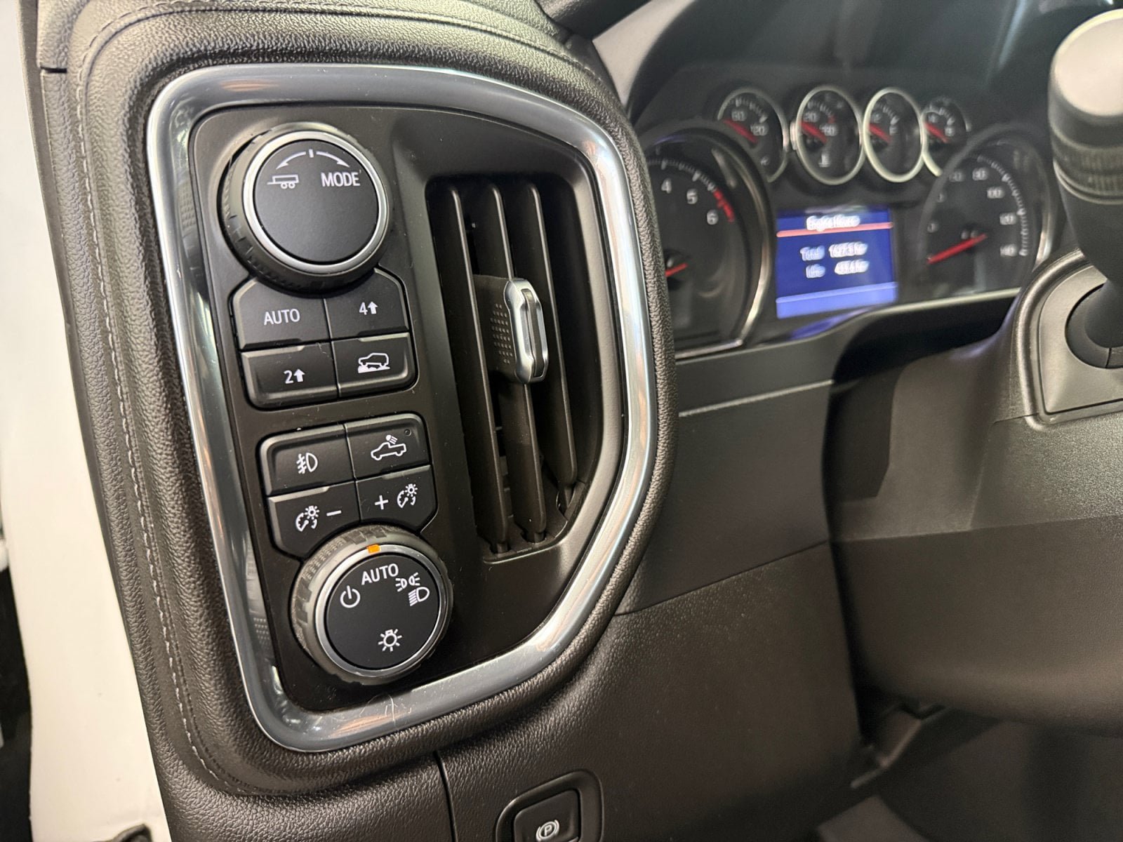 Used 2020 Chevrolet Silverado 1500 RST w/ All-Star Edition AWD/4WD image 22