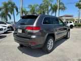 Used 2021 Jeep Grand Cherokee Laredo image 4