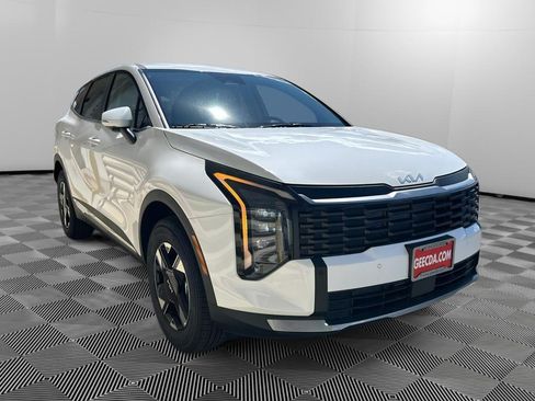 New 2026 Kia Sportage LX w/ LX Convenience Package AWD/4WD image 3