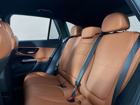 New 2026 Mercedes-Benz GLC 300 image 7