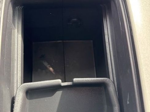 Used 2023 Toyota Highlander LE image 36