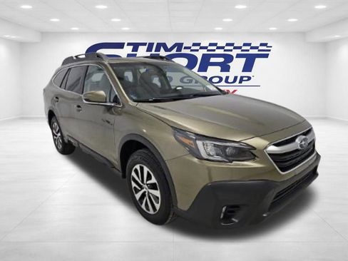 Used 2022 Subaru Outback Premium image 3