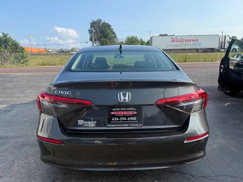 Used 2024 Honda Civic EX image 6
