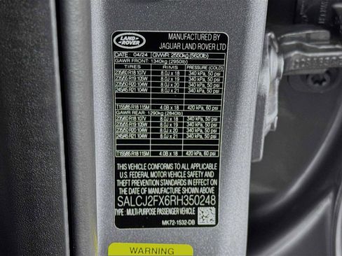 Used 2024 Land Rover Discovery Sport S image 31