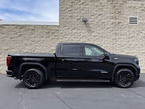 Used 2025 GMC Sierra 1500 Elevation AWD/4WD image 2