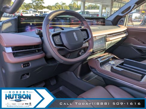 New 2025 Lincoln Navigator L Reserve image 27