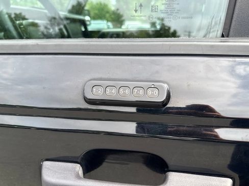 Used 2023 Ford Bronco Wildtrak AWD/4WD image 12