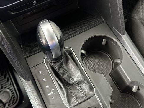 Used 2020 Volkswagen Atlas Cross Sport S image 14