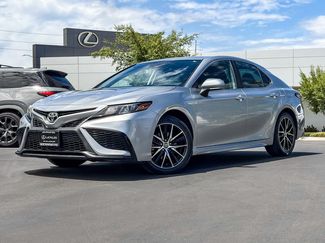 Used 2023 Toyota Camry SE FWD video 2