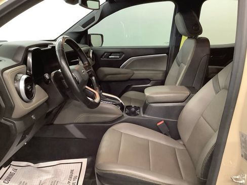 Used 2024 Chevrolet Colorado ZR2 w/ ZR2 Convenience Package III AWD/4WD image 12