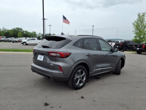 Used 2023 Ford Escape ST-Line image 3