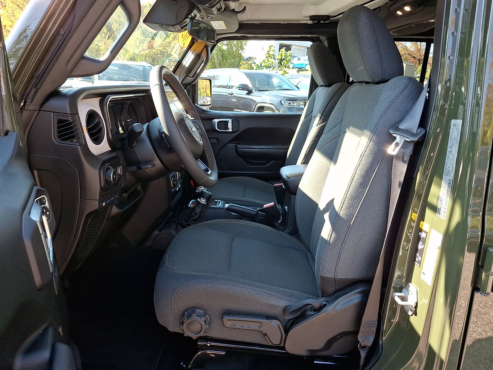 Used 2024 Jeep Wrangler Unlimited w/ Convenience Group AWD/4WD image 13