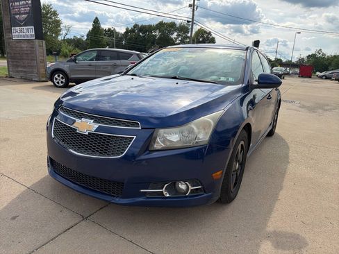 Used 2013 Chevrolet Cruze LT w/ RS Package FWD image 2