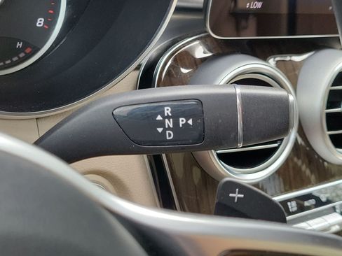 Used 2021 Mercedes-Benz GLC 300 image 17