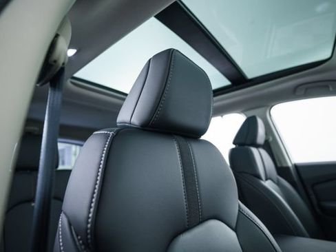 Used 2025 Honda Pilot Touring image 20