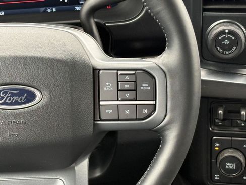 Used 2024 Ford F250 Lariat w/ Lariat Ultimate Package AWD/4WD image 13
