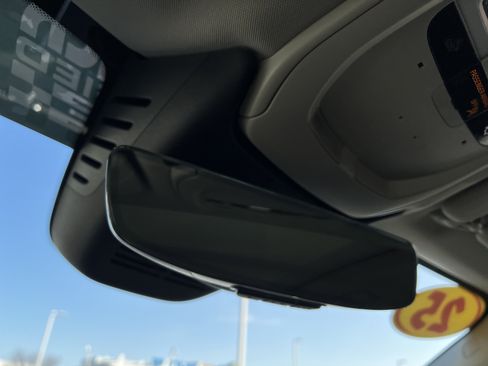 Used 2025 Volvo XC60 B5 Plus w/ Climate Package image 27