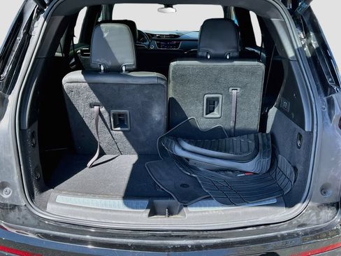 Used 2025 Cadillac XT6 Luxury AWD/4WD image 27