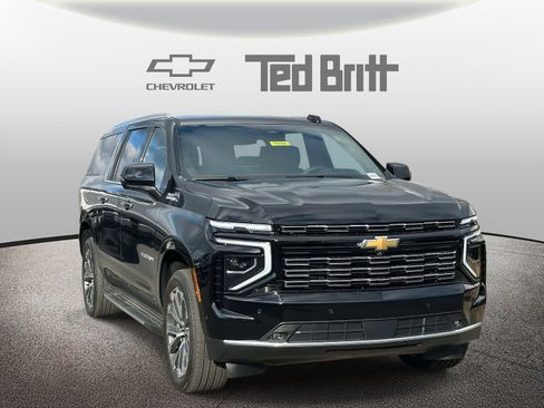 New 2026 Chevrolet Suburban High Country image 3