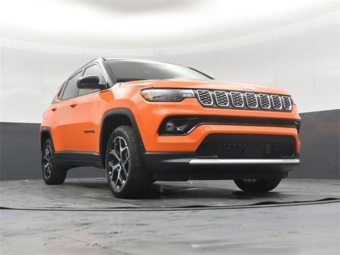 New 2026 Jeep Compass Limited w/ Mopar Graphics Package image 45