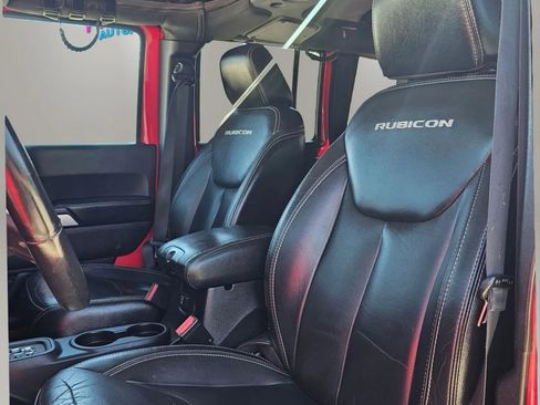 Used 2015 Jeep Wrangler Unlimited Rubicon image 15