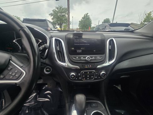 Used 2022 Chevrolet Equinox LT FWD image 16
