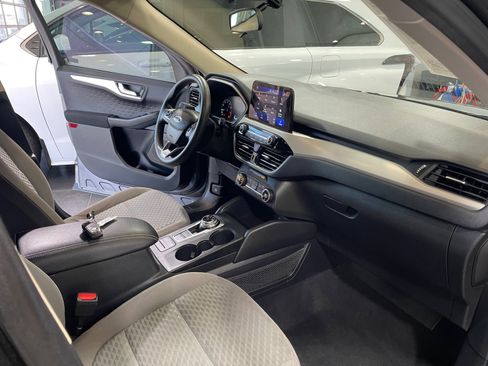 Used 2020 Ford Escape SE FWD image 31