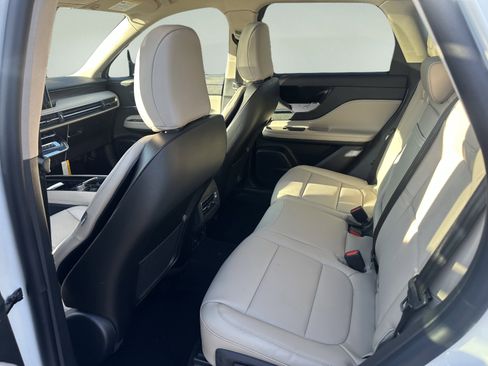 New 2026 Lincoln Corsair Reserve image 10