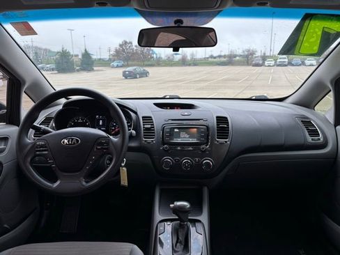 Used 2017 Kia Forte LX w/ LX Popular Package image 12